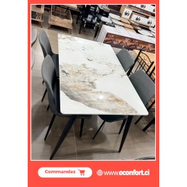 TABLE MARBRE AVEC 04 CHAISES GRISES