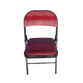 Chaise rouge en fer et pliable